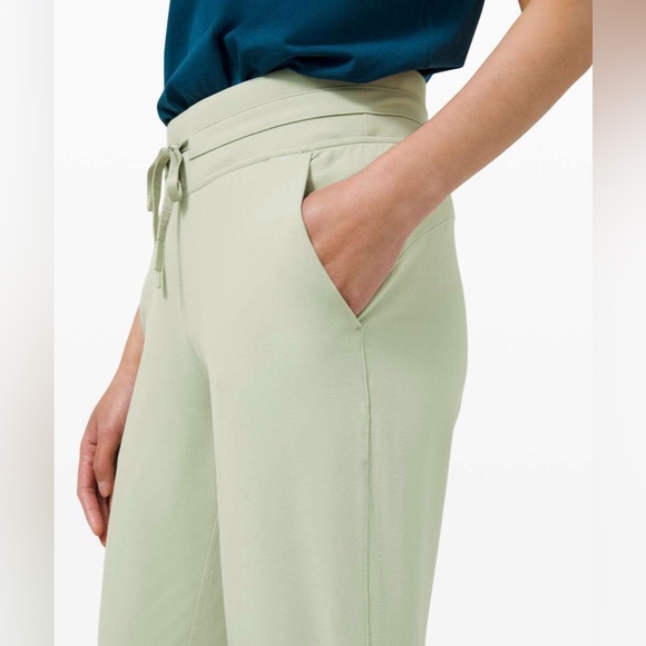 NWT Lululemon Ready To Rulu Joggers Green Fern Size 6 - Picture 2 of 10